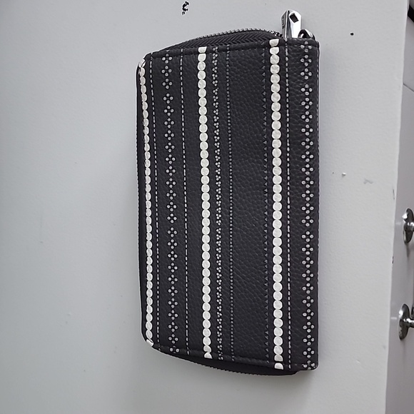 Wallet - Picture 1 of 3